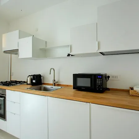 Casa Beba - Via San Marino 38 *